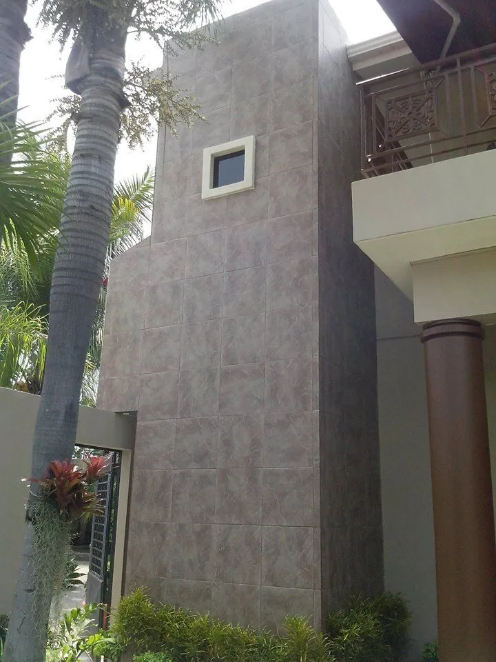 Torre de ascensor en residencia